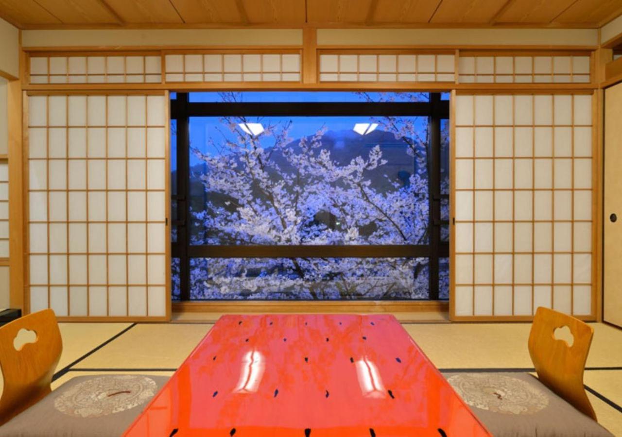 Hanayashiki Ukifune-En Уджи Екстериор снимка